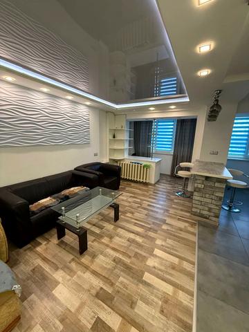 Бориса Грінченка вул., 4б