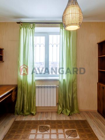 Садова вул., 33