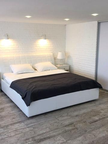 Білогірська вул., 1-Д