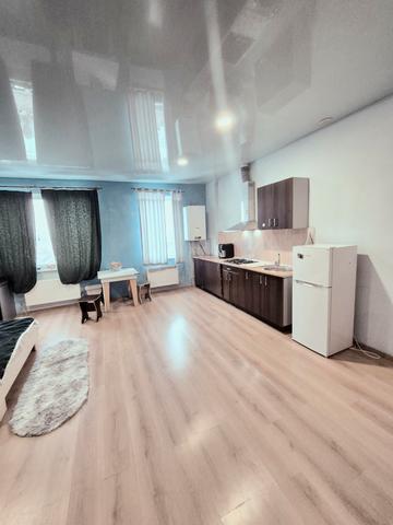 Олега Ольжича вул., 44а