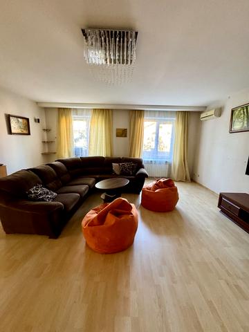 Білогорська вул. (Фабриціуса), 88