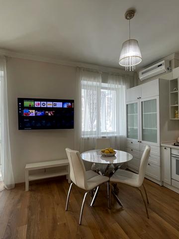 Рея Бредбері вул., 5/15