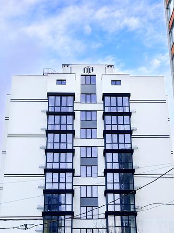 Павла Скоропадського вул., 4