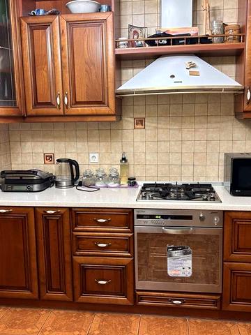 Степана Бандери вул., 7/1