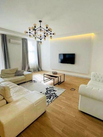 Лесі Українки бульв., 7-А