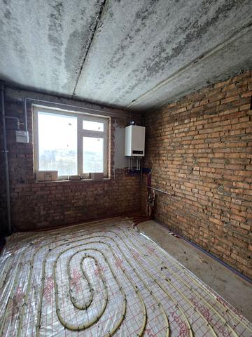 Прибузька вул., (Будинок)