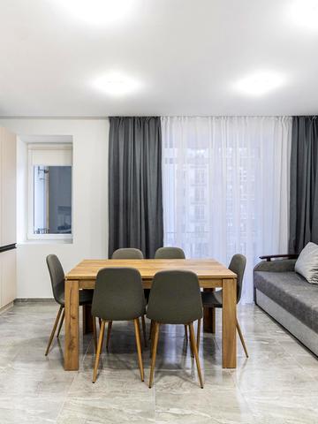 Княгинин вул., (Будинок 38)