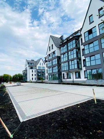 Київська вул., 10-Ж