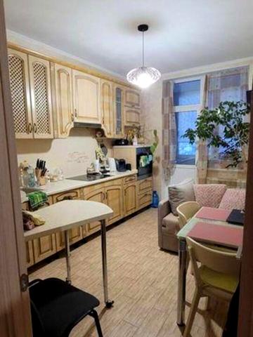 Єлизавети Чавдар вул., 7