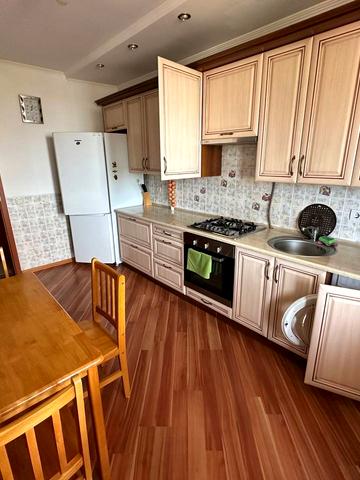 Угорницька вул., 10а