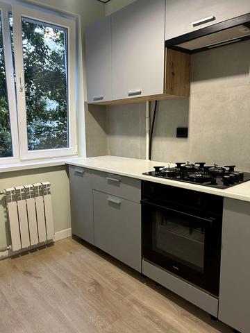 Дмитра Яворницького вул. (), 12