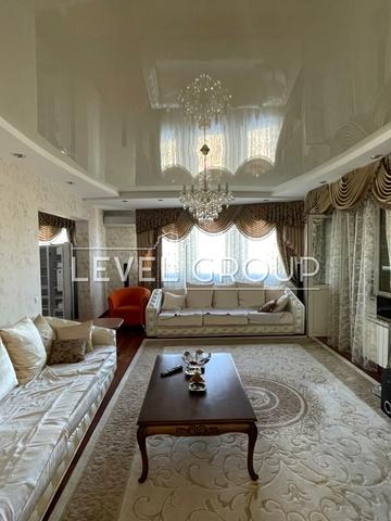 Саперно-Слобідська вул., 10