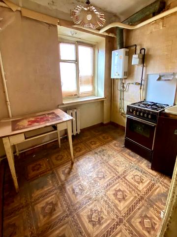 Старий Поділ вул., 10