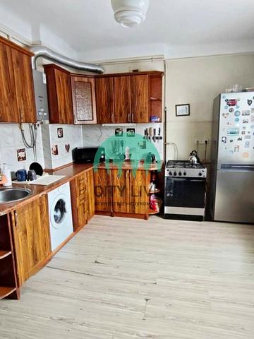 Спортивна вул., 31