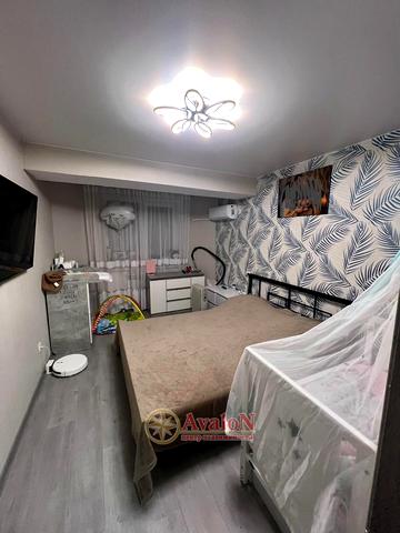 Владислава Бувалкіна вул. (Бочарова Генерала), 75