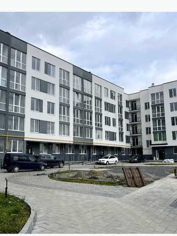 Бережанська вул., 49