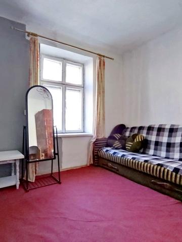 Миколи Лисенка вул., 11