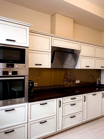 Гната Хоткевича вул. (Червоногвардійська), 8