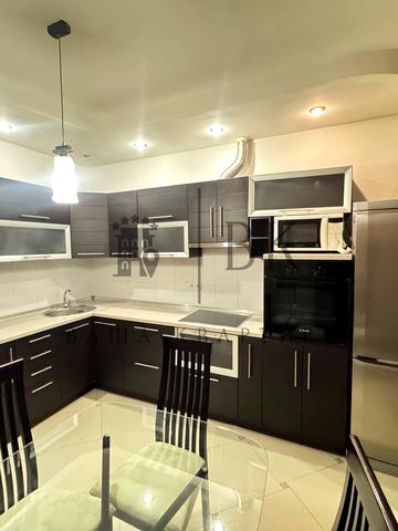 Олександра Мишуги вул., 2