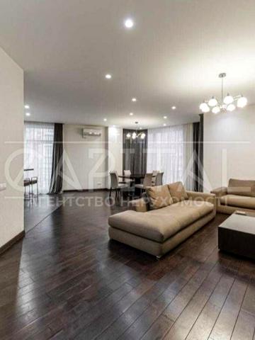 Саперне Поле вул., 12