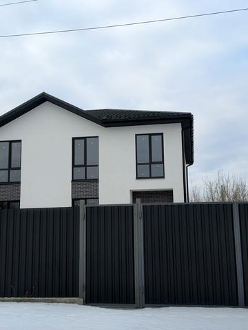 Павла Тичини вул., 13