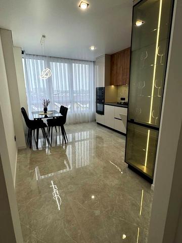 Паркова вул., 8