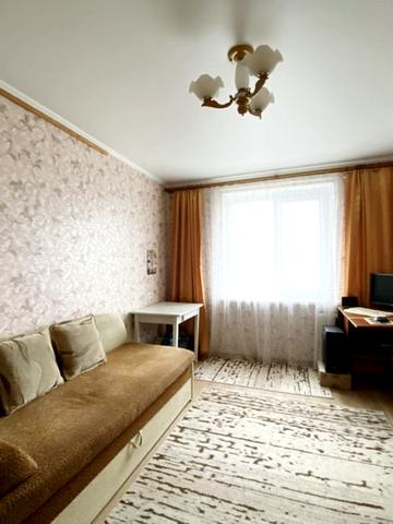 Київська вул., 8