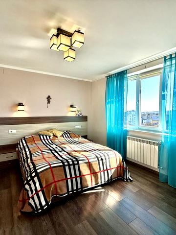 Олександра Довженка вул., 2б