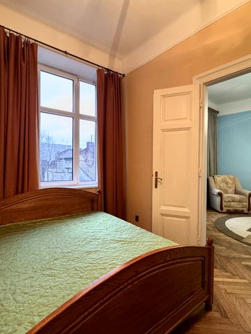 Миколи Лисенка вул., 46