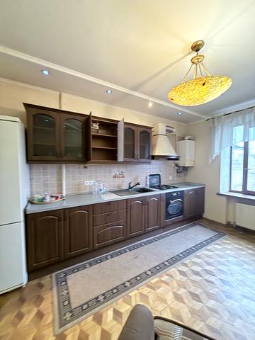 Отамана Головатого вул., 18