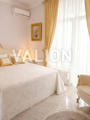 Лесі Українки бульв., 7-В