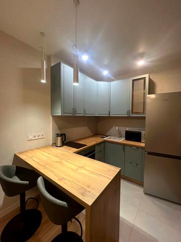 Кадетський Гай вул., 8