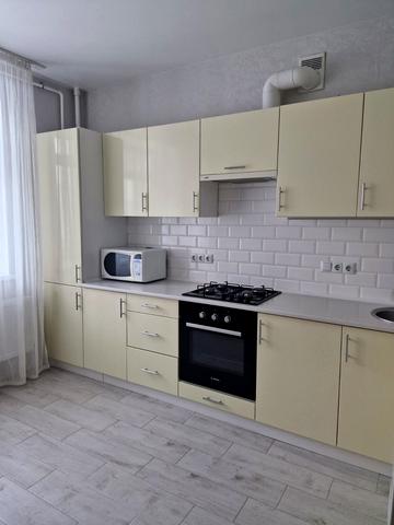 Степана Бандери вул., 40/2-В