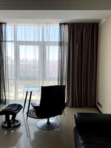 Дарницький бульв., 8-В