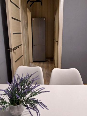 Князя Володимира Великого просп., 132