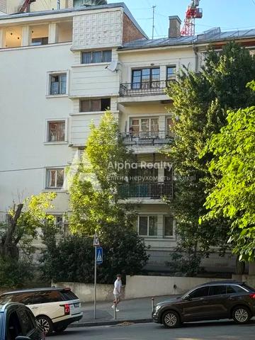 Круглоуніверситетська вул., 2/1