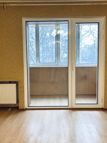 Болгарська вул., 32