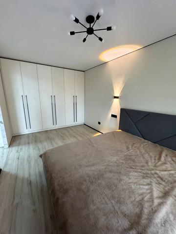 Героїв Майдану вул., 2