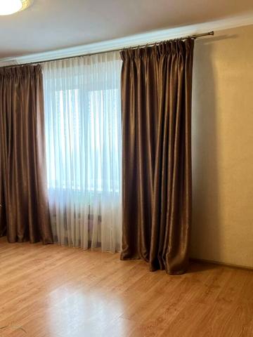 Незалежності вул. (Космонавта Попова), 4