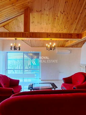 Дніпровський просп., 17