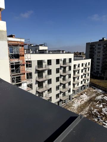 Євгена Коновальця вул., (Будинок 2)