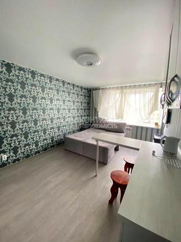 Золочівська вул., 12