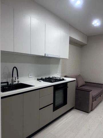 Сімейна вул., 6