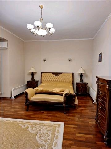 Крупярська вул., 9