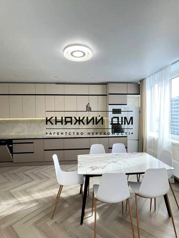 Всеволода Змієнка вул., 34/21