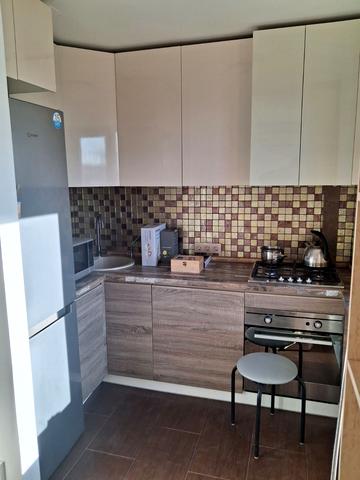 Тесленка вул., 11