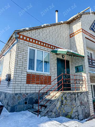 Центральна, 1