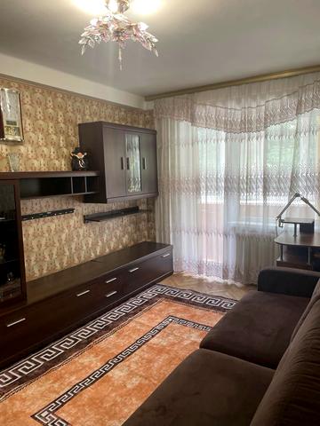 Петра Ніщинського вул., 10