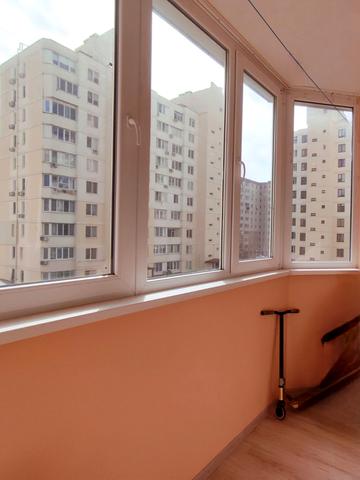 Владислава Бувалкіна вул., 56