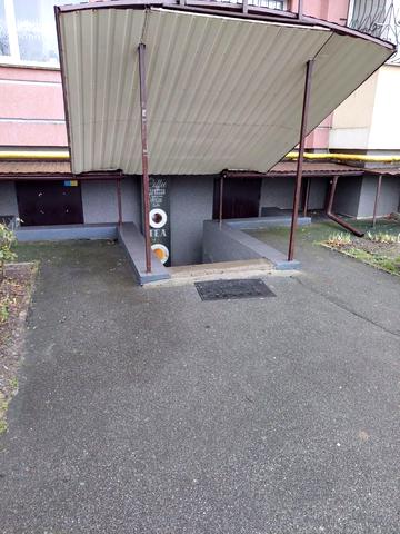 Юності вул., 3